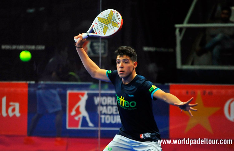 more than 1 padel racket