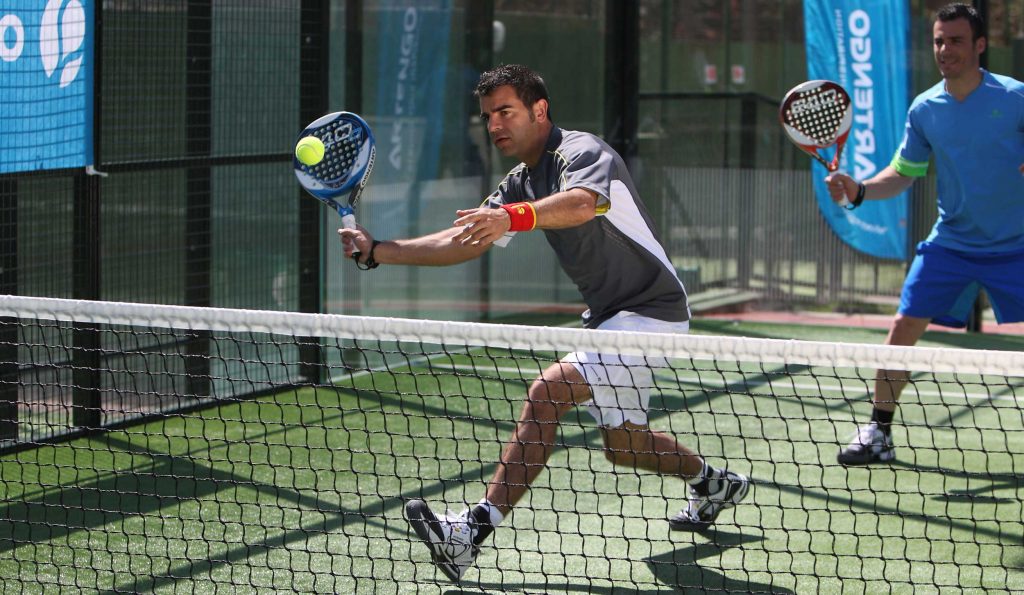 padel forehand volley
