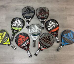 light vs heavy padel rackets