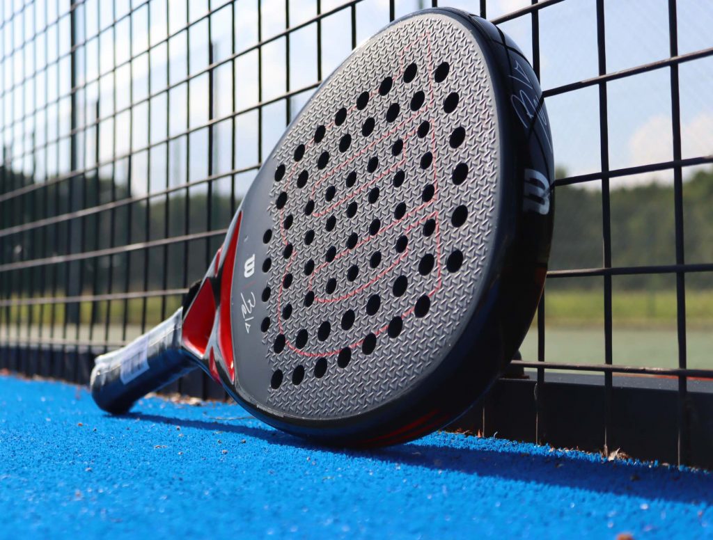 how to choose a padel racket for beginner players
